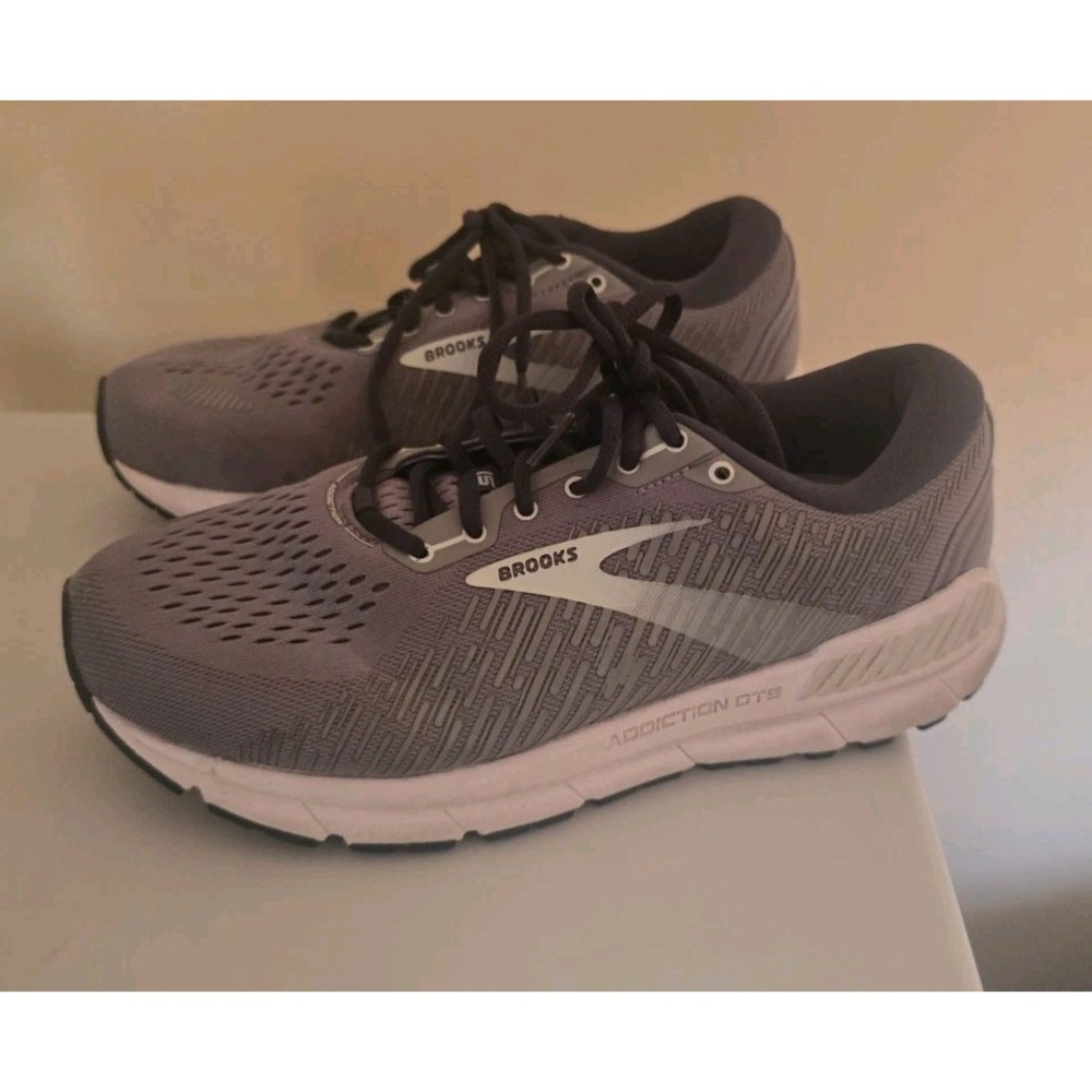 Brooks Addiction GTS 15 Gray Size 9 Wide 2E